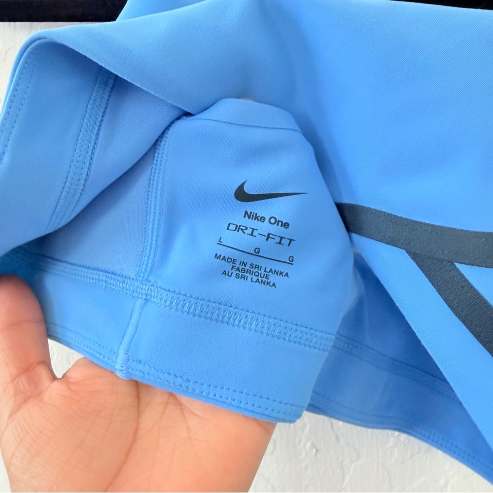 Nike Women's Light Blue Sports Bra - Picture 7 of 9